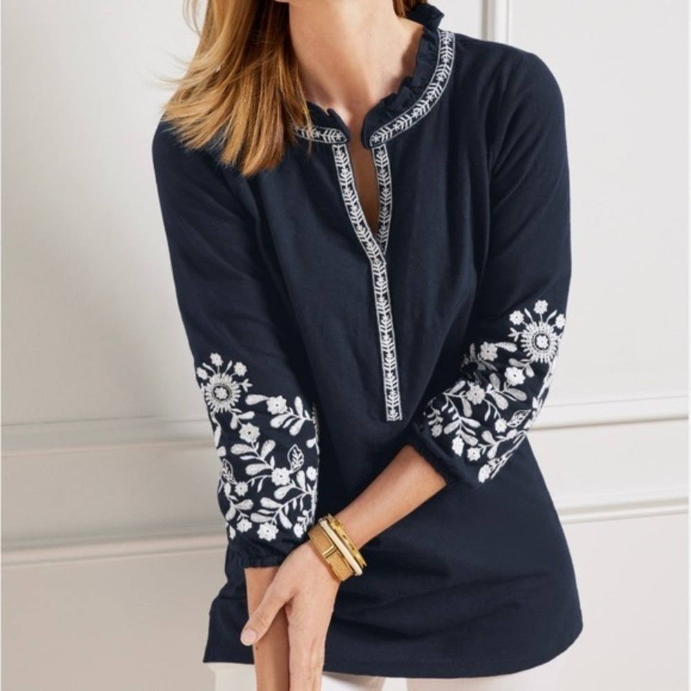 Talbots Embroidered Split Hem Tunic Top in Navy Size Medium Petite